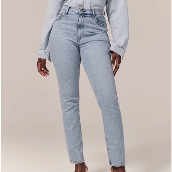 Abercrombie & Fitch Denim - Abercrombie & Fitch Curve Love Ultra High Rise 90s Slim Straight Jeans - 28 / 6